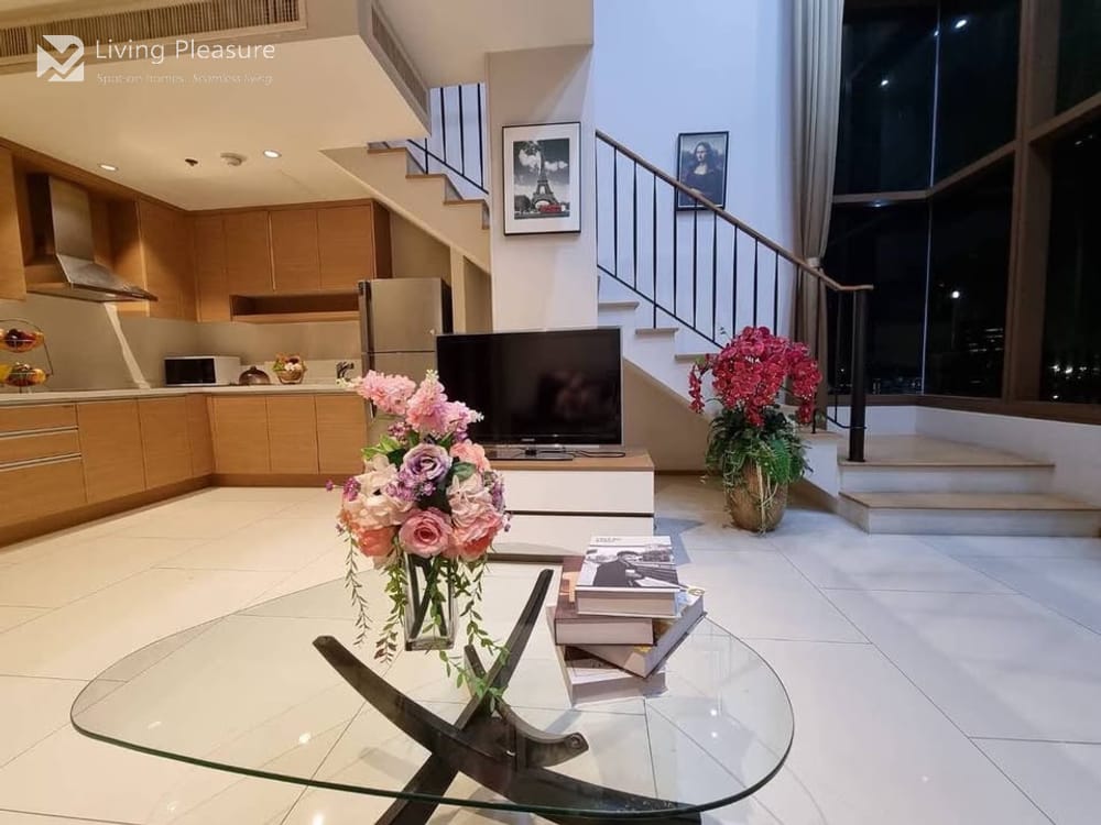 1-Bedroom Duplex for Rent in the Heart of Phrom Phong 3
