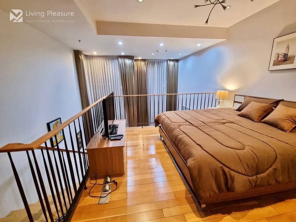 1-Bedroom Duplex for Rent in the Heart of Phrom Phong 10