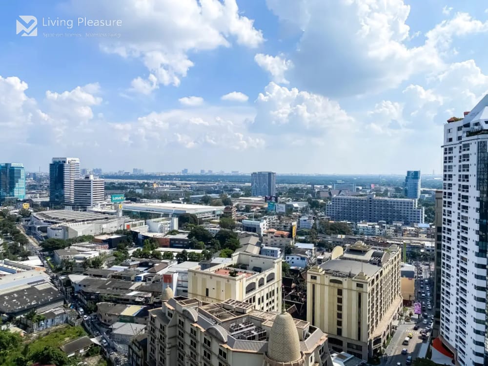 The Lumpini 24 | 1-Bedroom Apartment | Co-Working Space | Sky Pool | Near BTS Phrom Phong 16