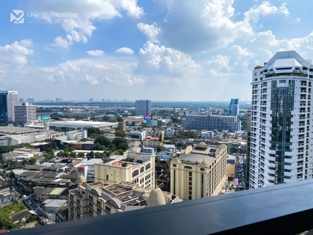 The Lumpini 24 | 1-Bedroom Apartment | Co-Working Space | Sky Pool | Near BTS Phrom Phong 17