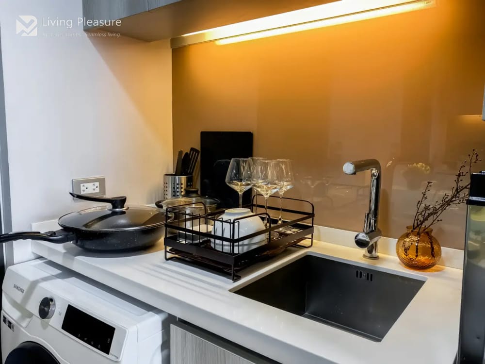 The Lumpini 24 | 1-Bedroom Apartment | Co-Working Space | Sky Pool | Near BTS Phrom Phong 3