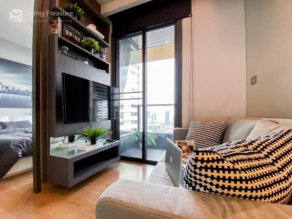 The Lumpini 24 | 1-Bedroom Apartment | Co-Working Space | Sky Pool | Near BTS Phrom Phong 6