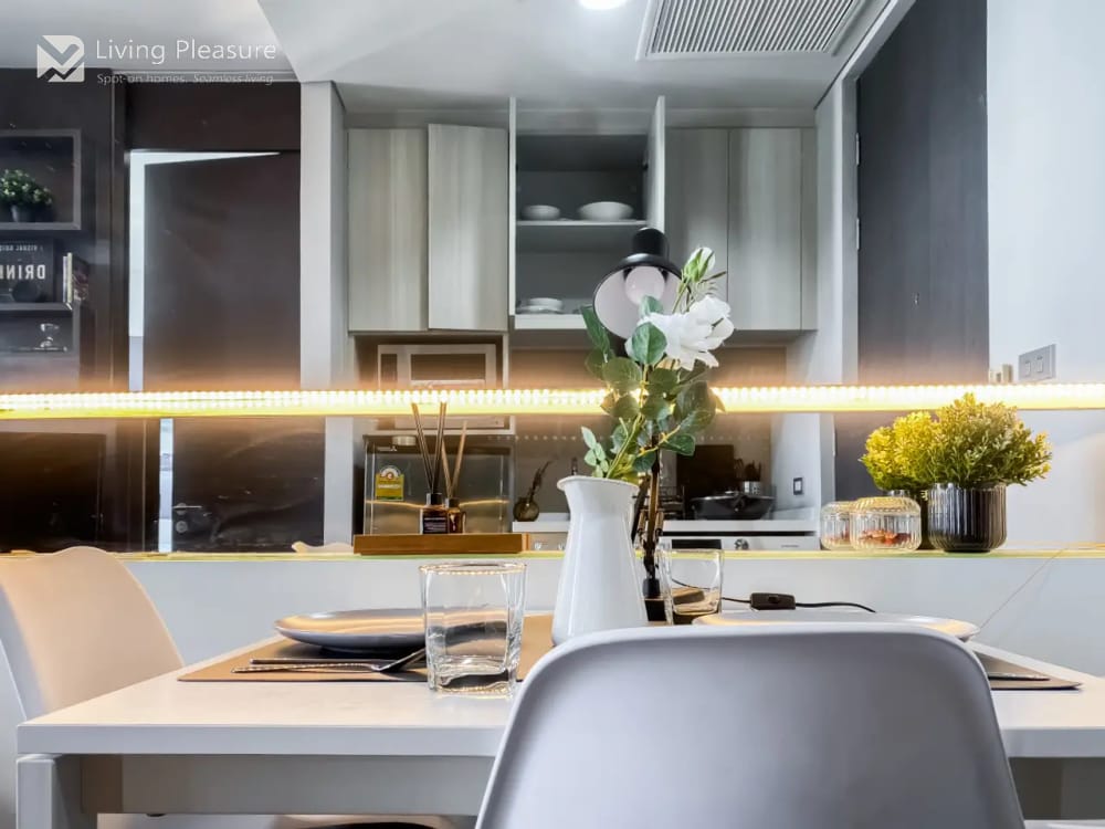 The Lumpini 24 | 1-Bedroom Apartment | Co-Working Space | Sky Pool | Near BTS Phrom Phong 8