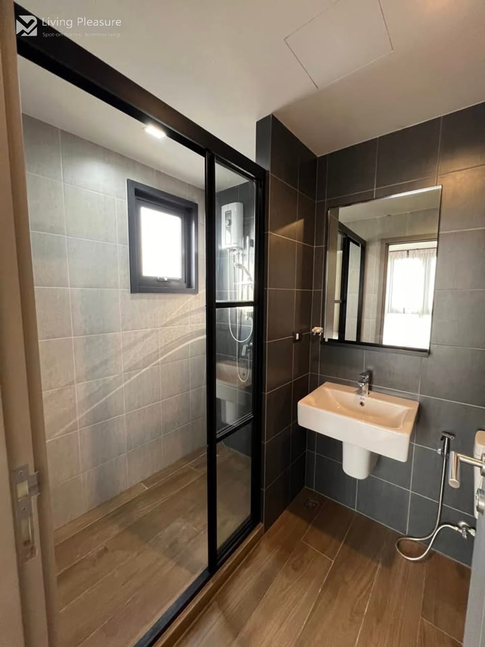 1 Bedroom for Rent I The Base Garden Rama 9 2