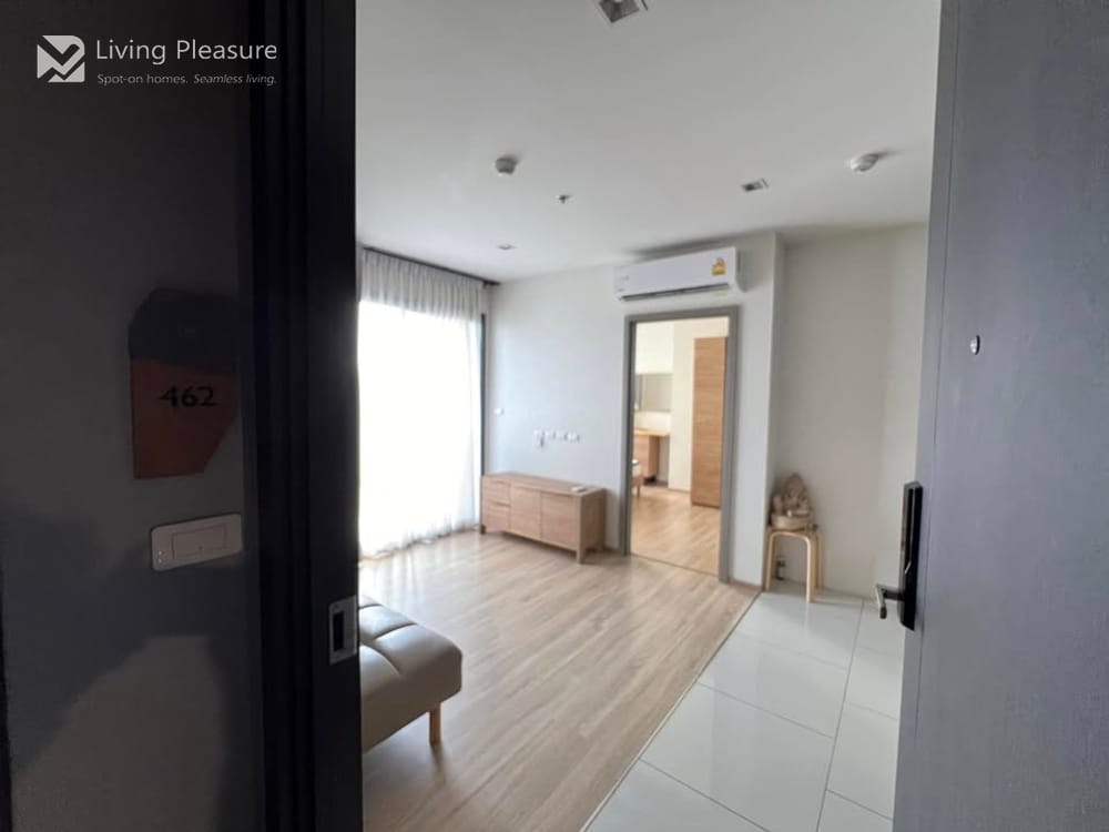 1 Bedroom for Rent I The Base Garden Rama 9 10