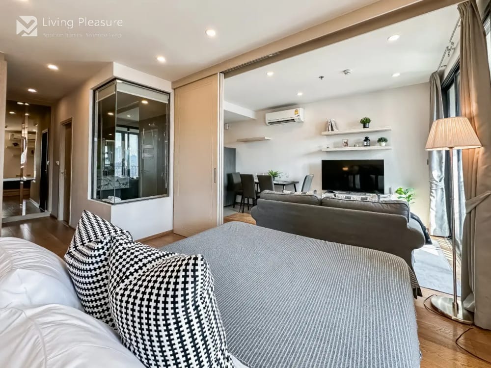 Luxury High-Floor Apartment at Q Chidlom | 1BR | Stunning City Views | Near BTS Chit Lom 16