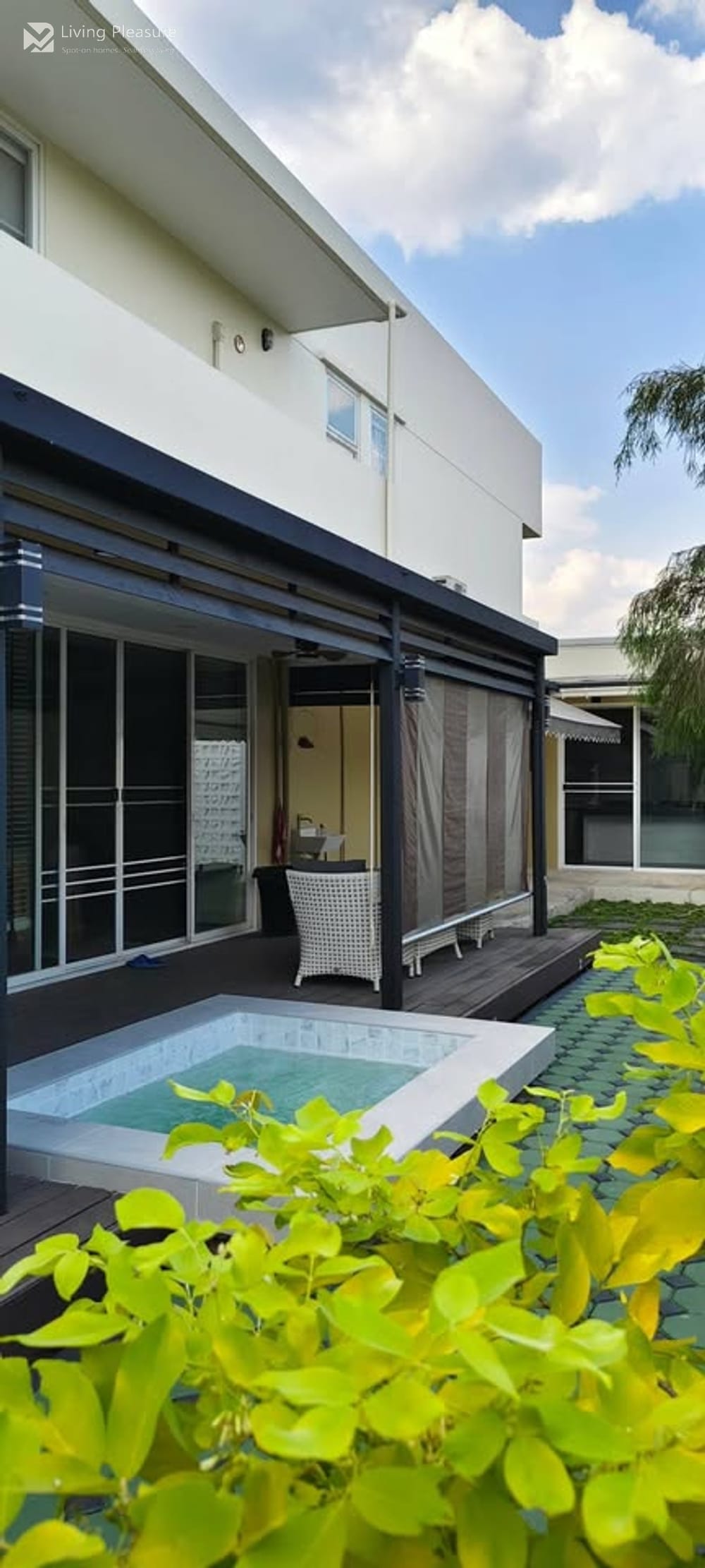 Spacious 4-Bedroom House for Rent at CourtYard Villa Rama9-Wongwaen 6
