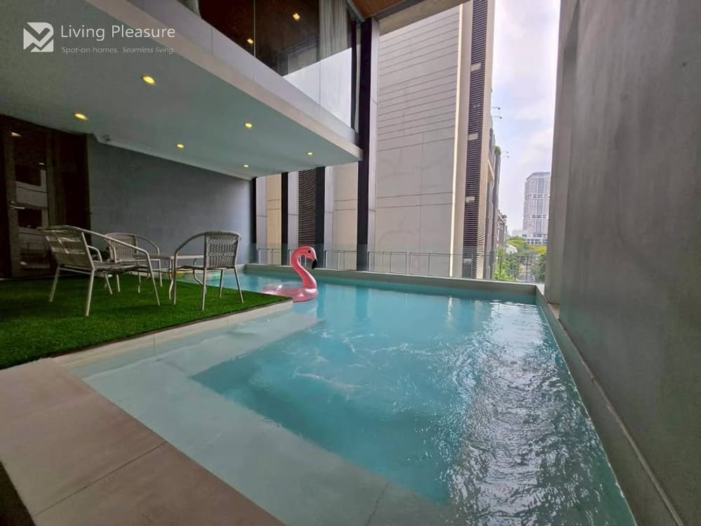 Pet-Friendly 4-Bedroom Villa for Sale and Rent in the Heart of Phrom Phong 8