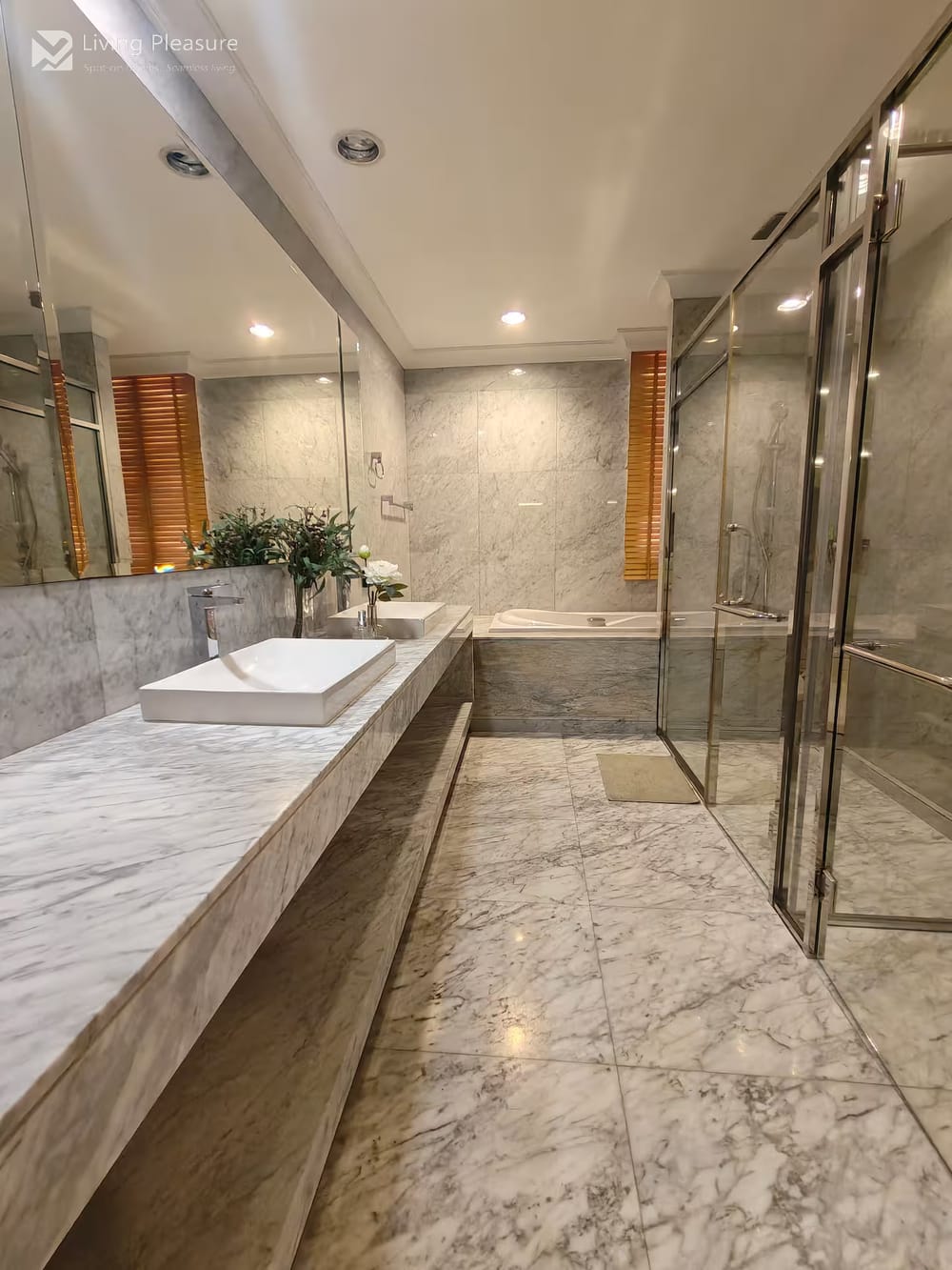 Pet-Friendly 4-Bedroom Villa for Sale and Rent in the Heart of Phrom Phong 26