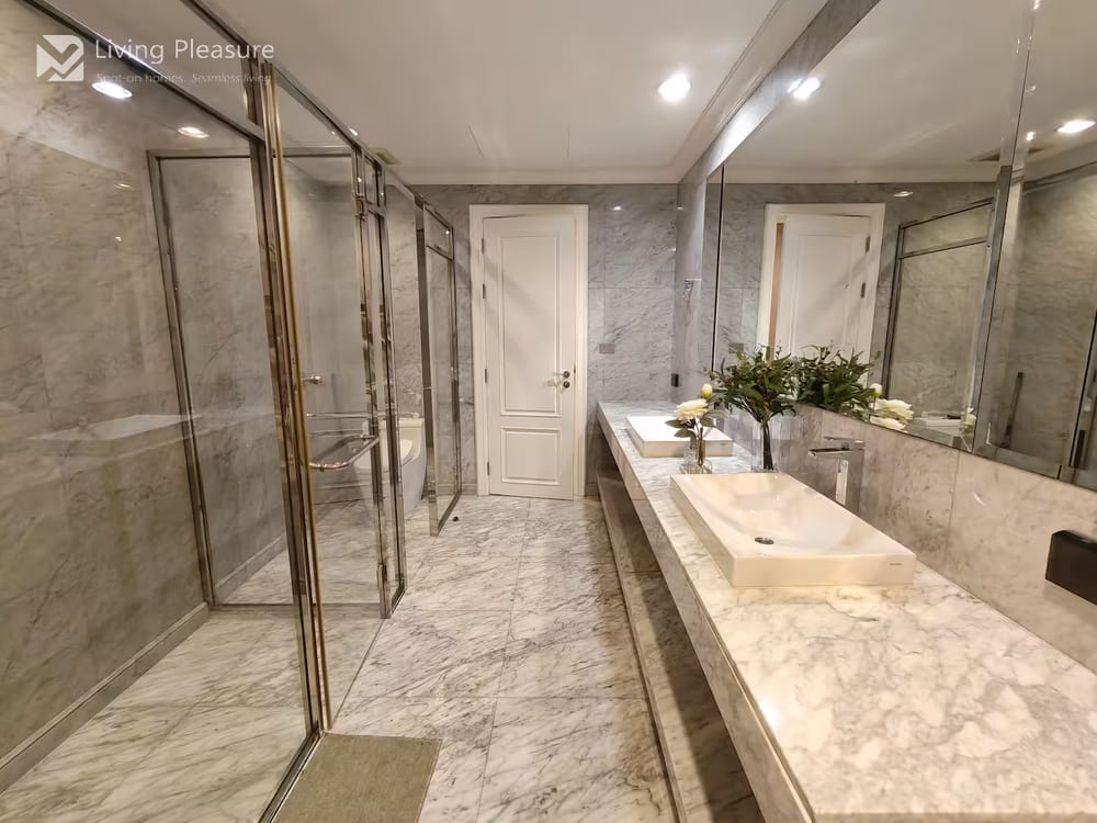 Pet-Friendly 4-Bedroom Villa for Sale and Rent in the Heart of Phrom Phong 27