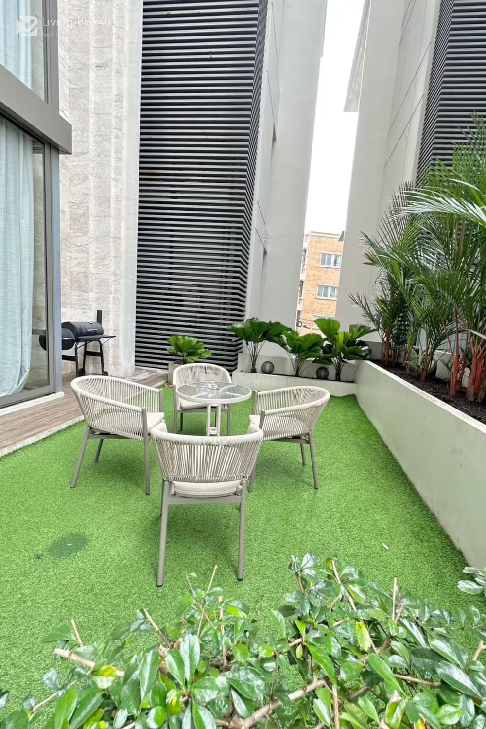 Pet-Friendly 4-Bedroom Villa for Sale and Rent in the Heart of Phrom Phong 33