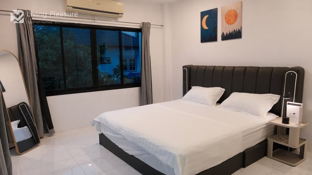 5 Bedrooms Pool Villa for Rent I Udomsuk, Bangkok 10