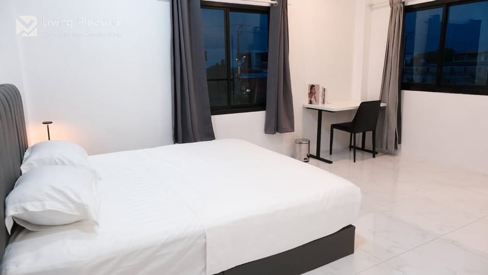 5 Bedrooms Pool Villa for Rent I Udomsuk, Bangkok 15