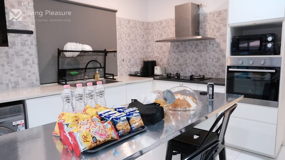 5 Bedrooms Pool Villa for Rent I Udomsuk, Bangkok 29