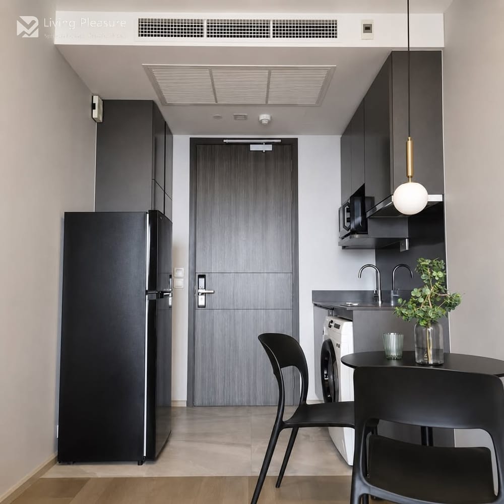 1-Bedroom Condo for Rent at Ashton Asoke, Just 8m from MRT Sukhumvit 4