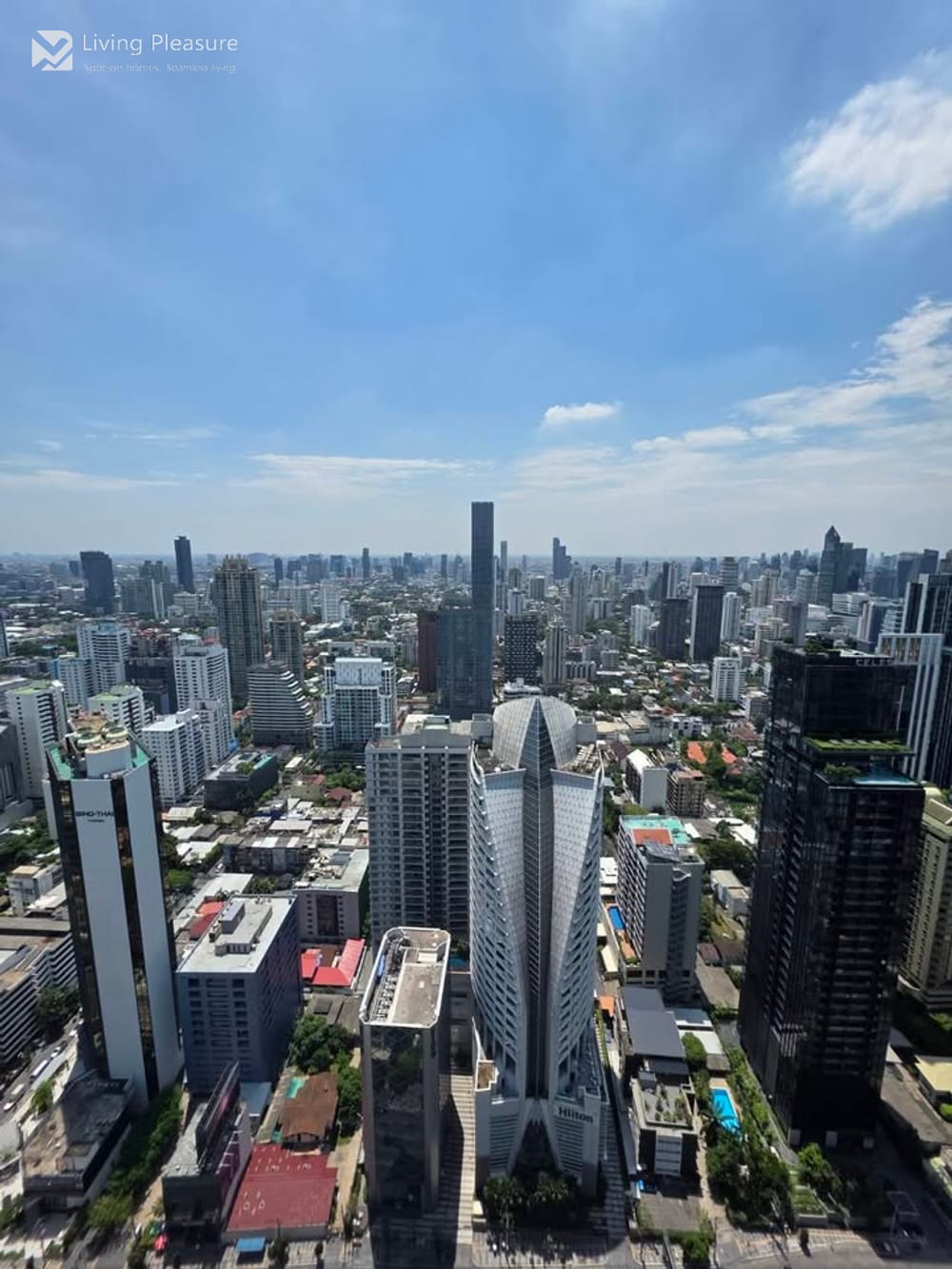 1-Bedroom Condo for Rent at Ashton Asoke, Just 8m from MRT Sukhumvit 7