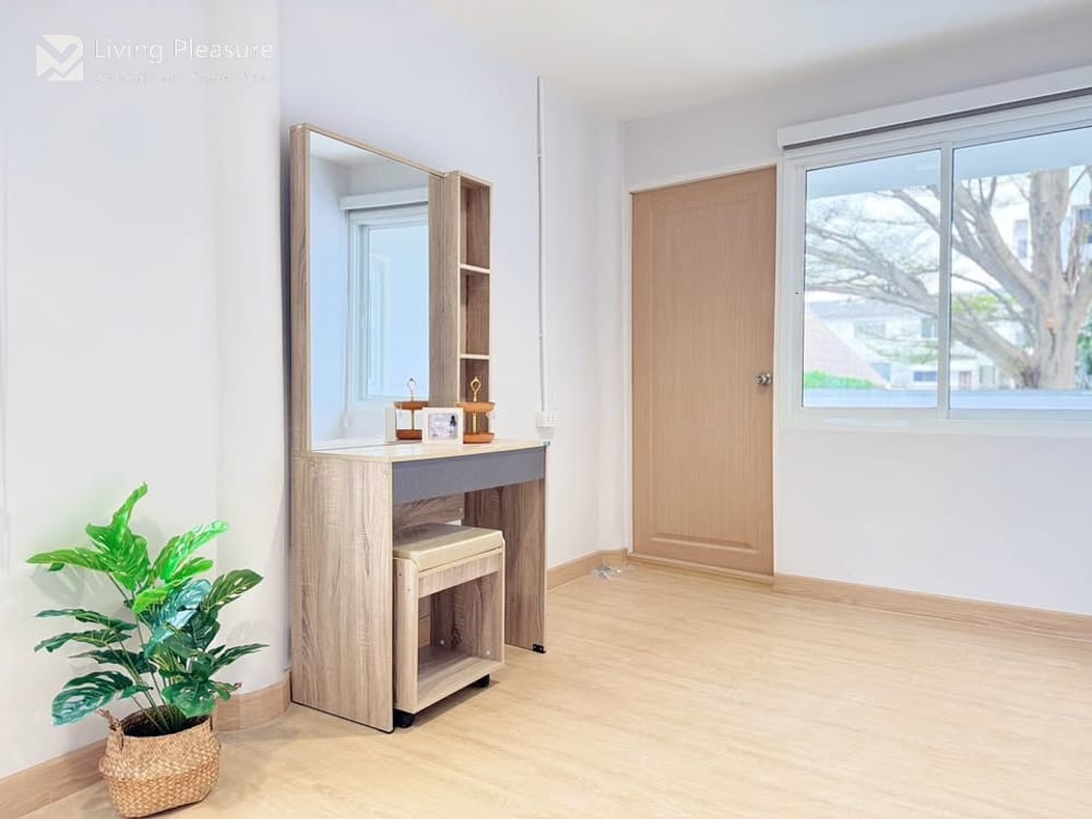 Pool Villa for Rent I near MRT Suttusarn, Bangkok 11