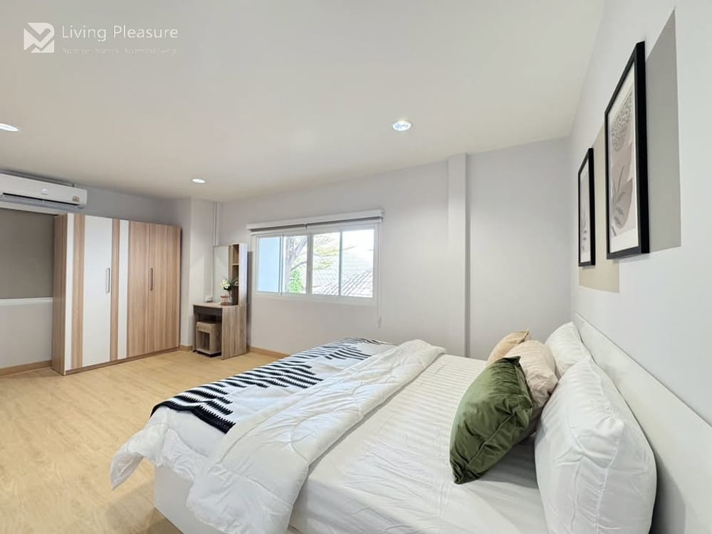 Pool Villa for Rent I near MRT Suttusarn, Bangkok 13