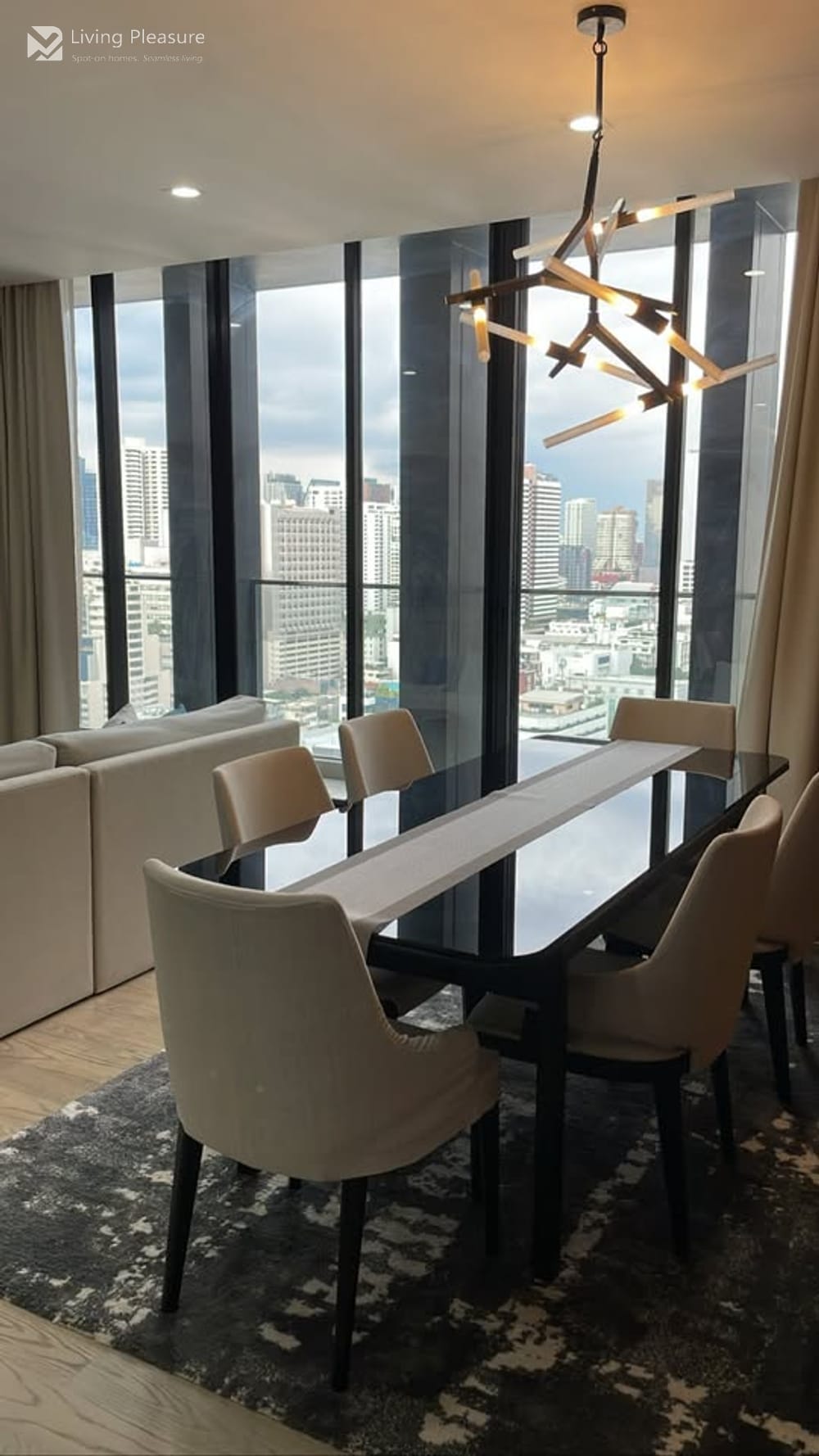 2-Bedroom Condo for Rent at Noble Ploenchit, Steps from BTS Phloen Chit 5