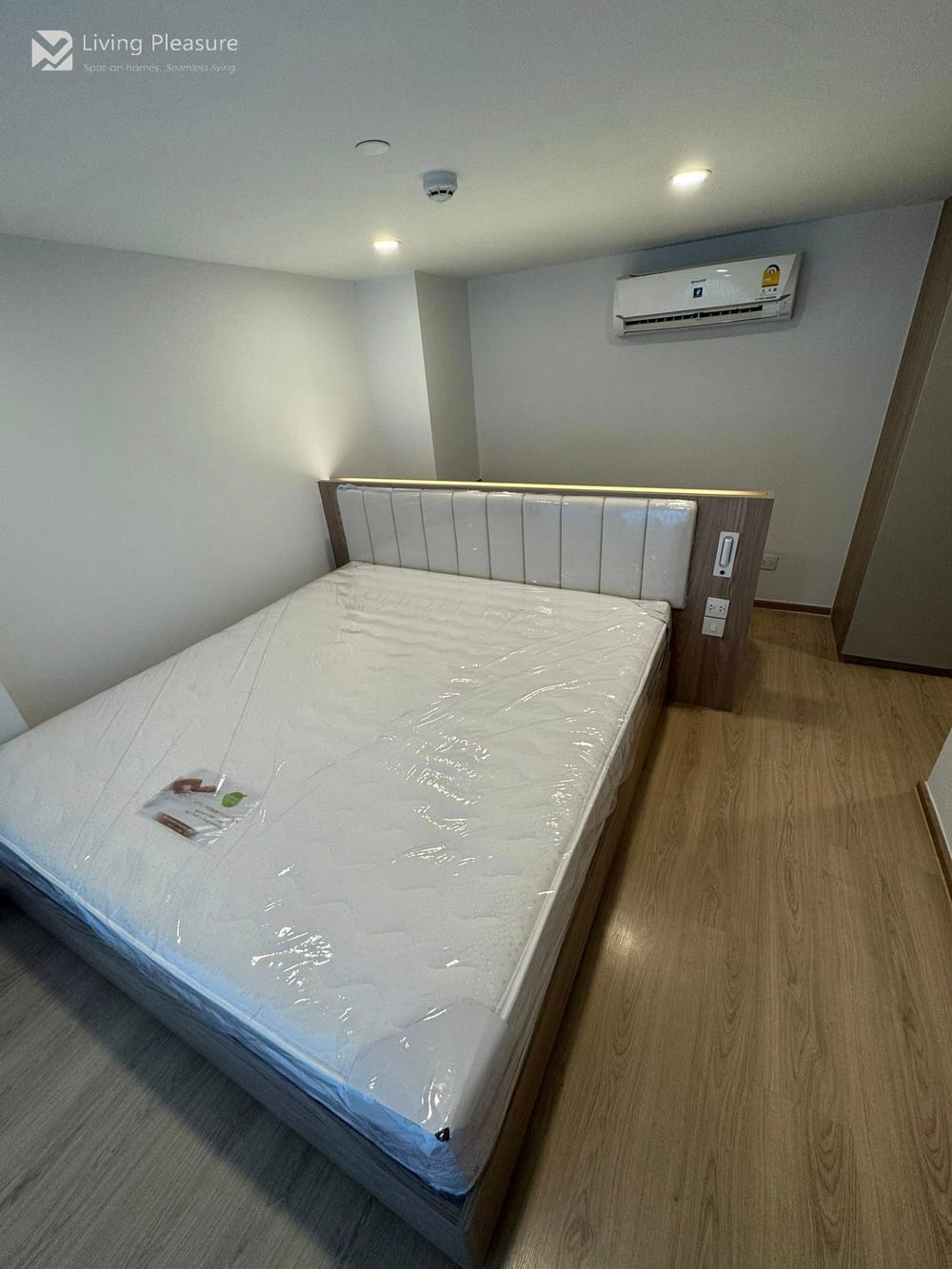 2 Bedrooms condo for Rent I Life Rama4 - Asoke 8