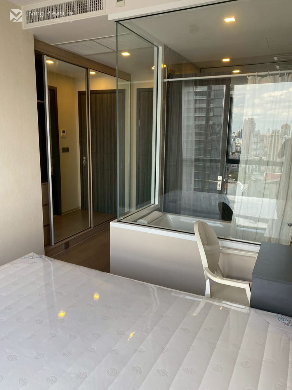 2 Bedrooms Condo for Rent I Ashton Asoke 6
