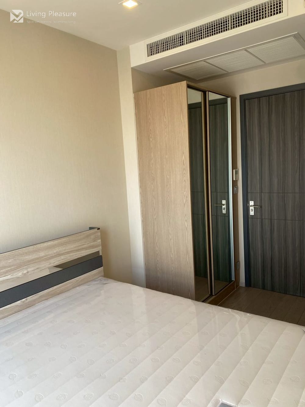 2 Bedrooms Condo for Rent I Ashton Asoke 8