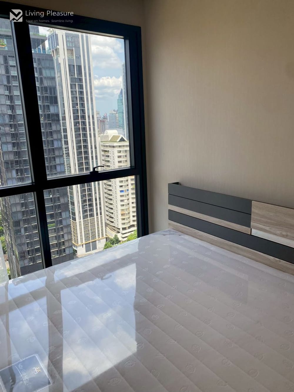 2 Bedrooms Condo for Rent I Ashton Asoke 10