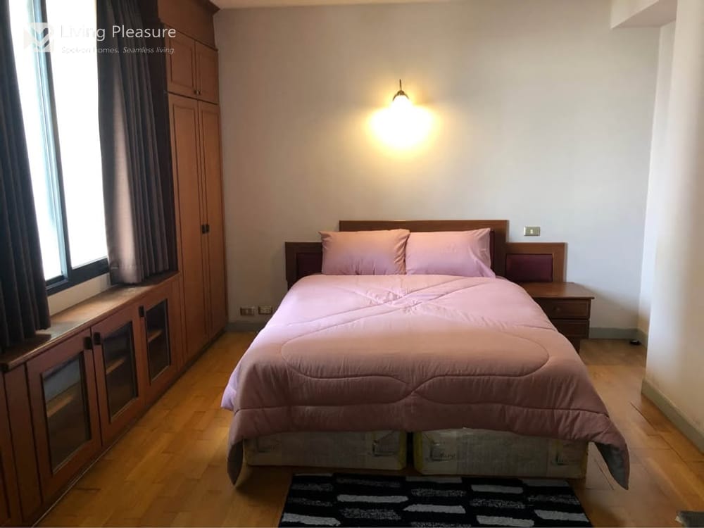 2-Bedroom Condo for Rent in Las Colinas - Steps from MRT Sukhumvit 3