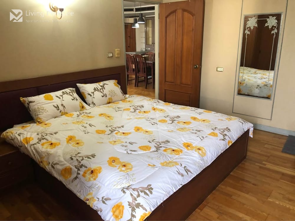 2-Bedroom Condo for Rent in Las Colinas - Steps from MRT Sukhumvit 8