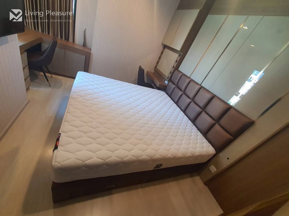 Stylish 2BR Condo for Sale/Rent at Life One Wireless near BTS Phloen Chit 8