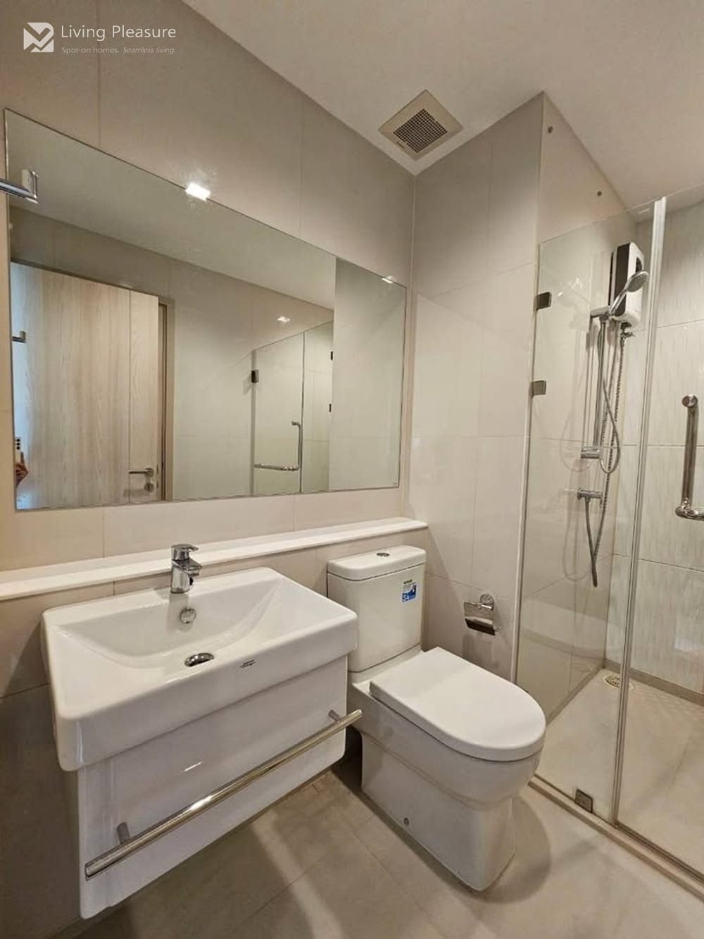 Stylish 2BR Condo for Sale/Rent at Life One Wireless near BTS Phloen Chit 11