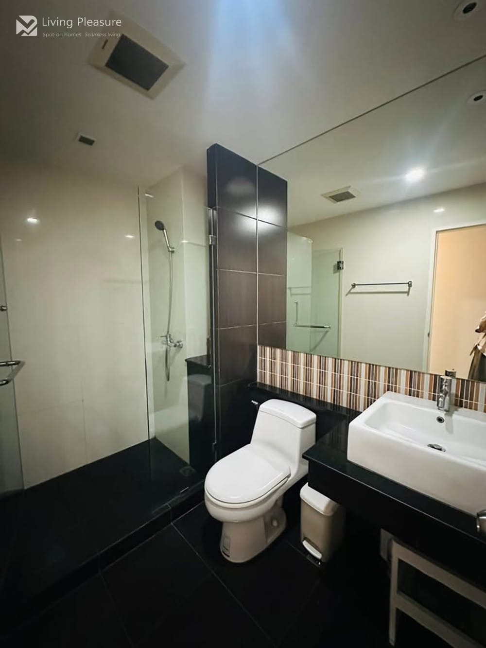 2-Bedroom Condo for Sale and Rent at Tree Condo Sukhumvit 42 - Near BTS Ekkamai 7
