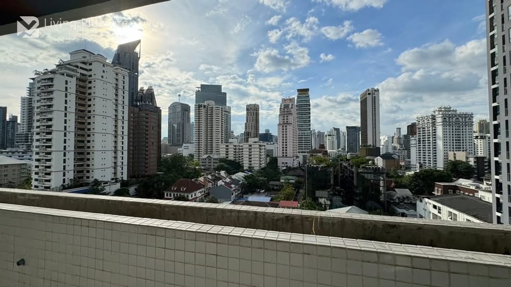 Spacious 3-Bedroom Condo for Sale and Rent near BTS Phrom Phong - Richmond Palace 21