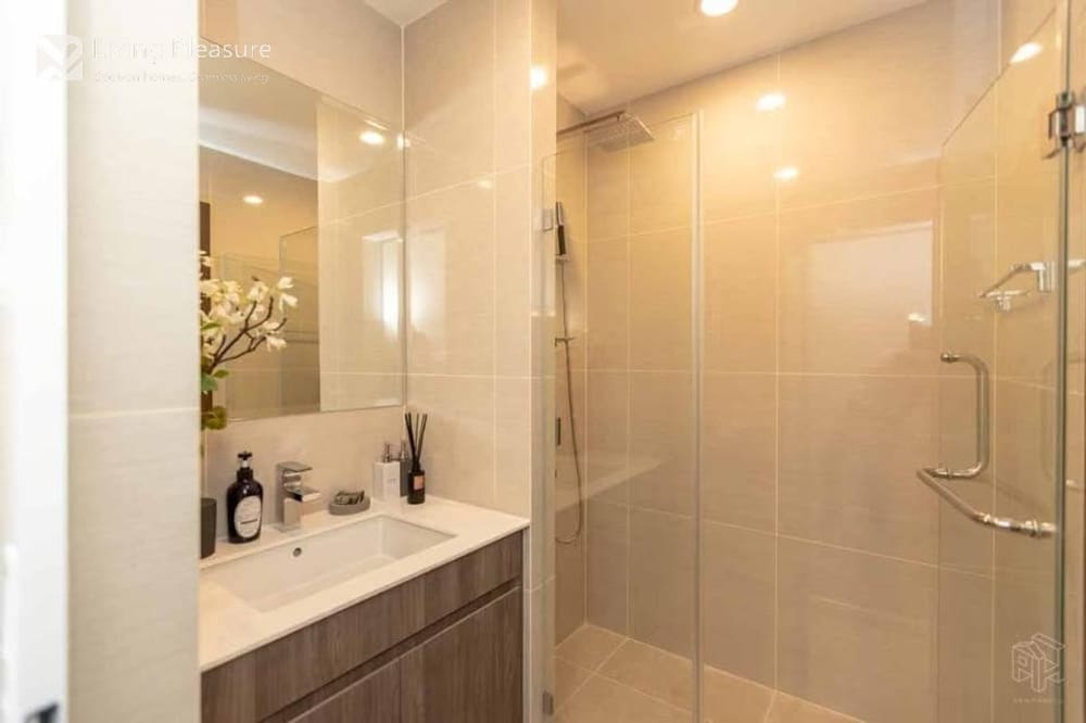 Spacious 2 Bedrooms condo for Rent I IDEO Mobi Sukhumvit 66 I BTS Udom Suk 12