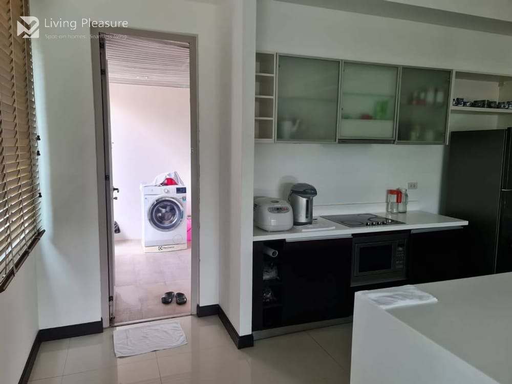 Ultimate Modern 3 Bedrooms Condo for Sale I The Lofts Yennakart 4