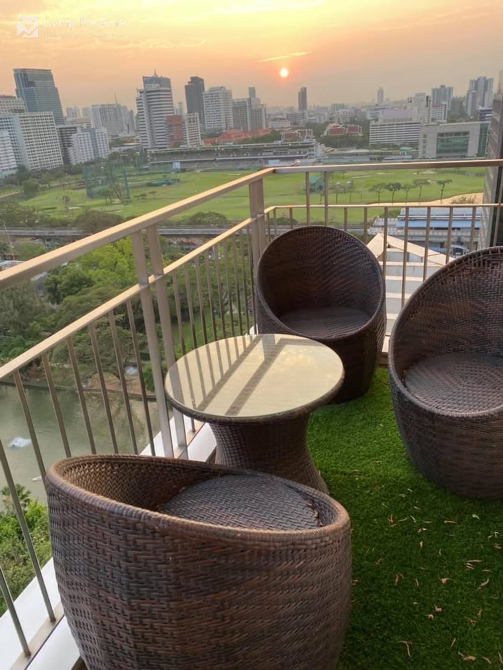 Luxurious 3-bedroom condo for Sale I Baan Rajprasong Condominium (Leasehold) 14