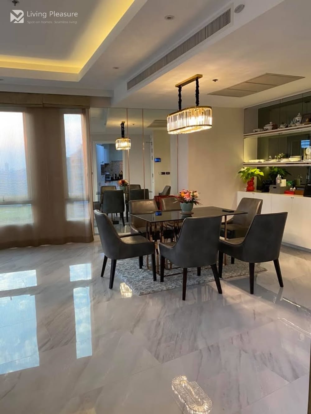 Luxurious 3-bedroom condo for Sale I Baan Rajprasong Condominium (Leasehold) 9