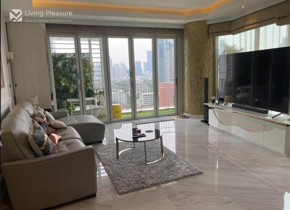 Luxurious 3-bedroom condo for Sale I Baan Rajprasong Condominium (Leasehold) 10