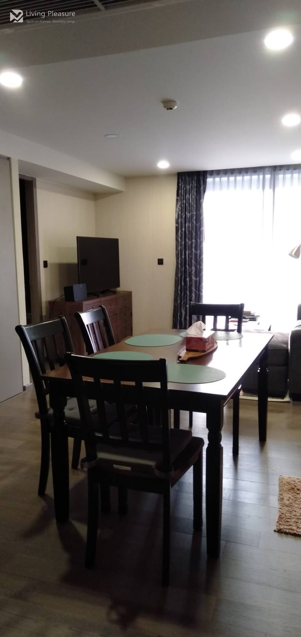 2-Bedroom Condo at Klass Sarasin - Rajdamri near BTS Ratchadamri 4