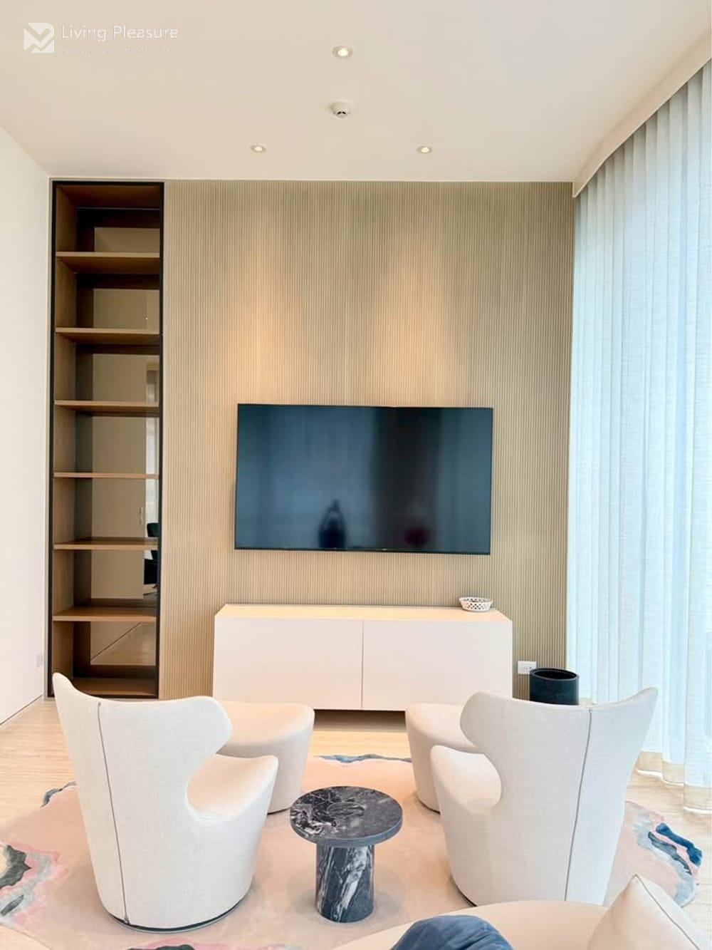 2-Bedroom Condo for Rent in Scope Langsuan - Just 0.2 km from BTS Chit Lom 7