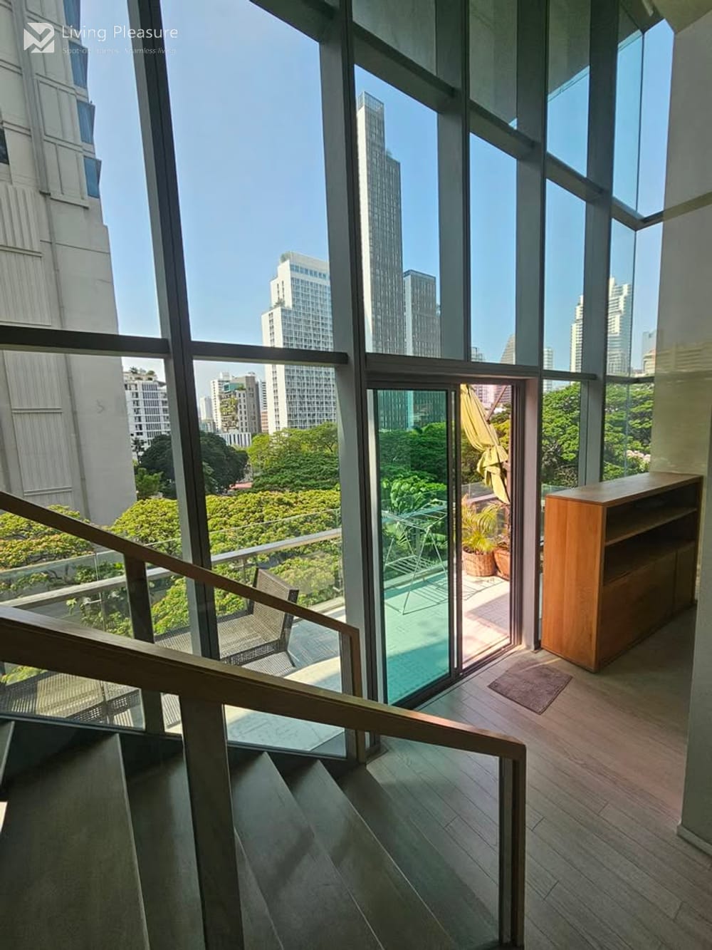 Spacious 2 Bedrooms Duplex for Rent I The Room Sukhumvit 21 8