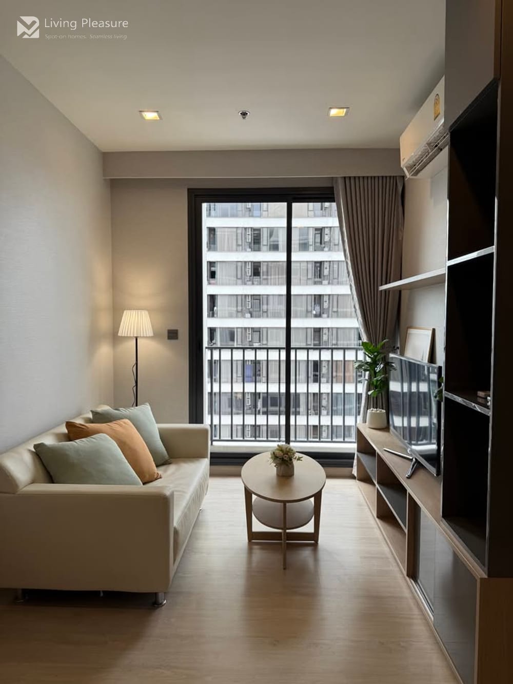 Pet-Friendly 2-Bedroom Condo for Rent at M Thonglor 10 4