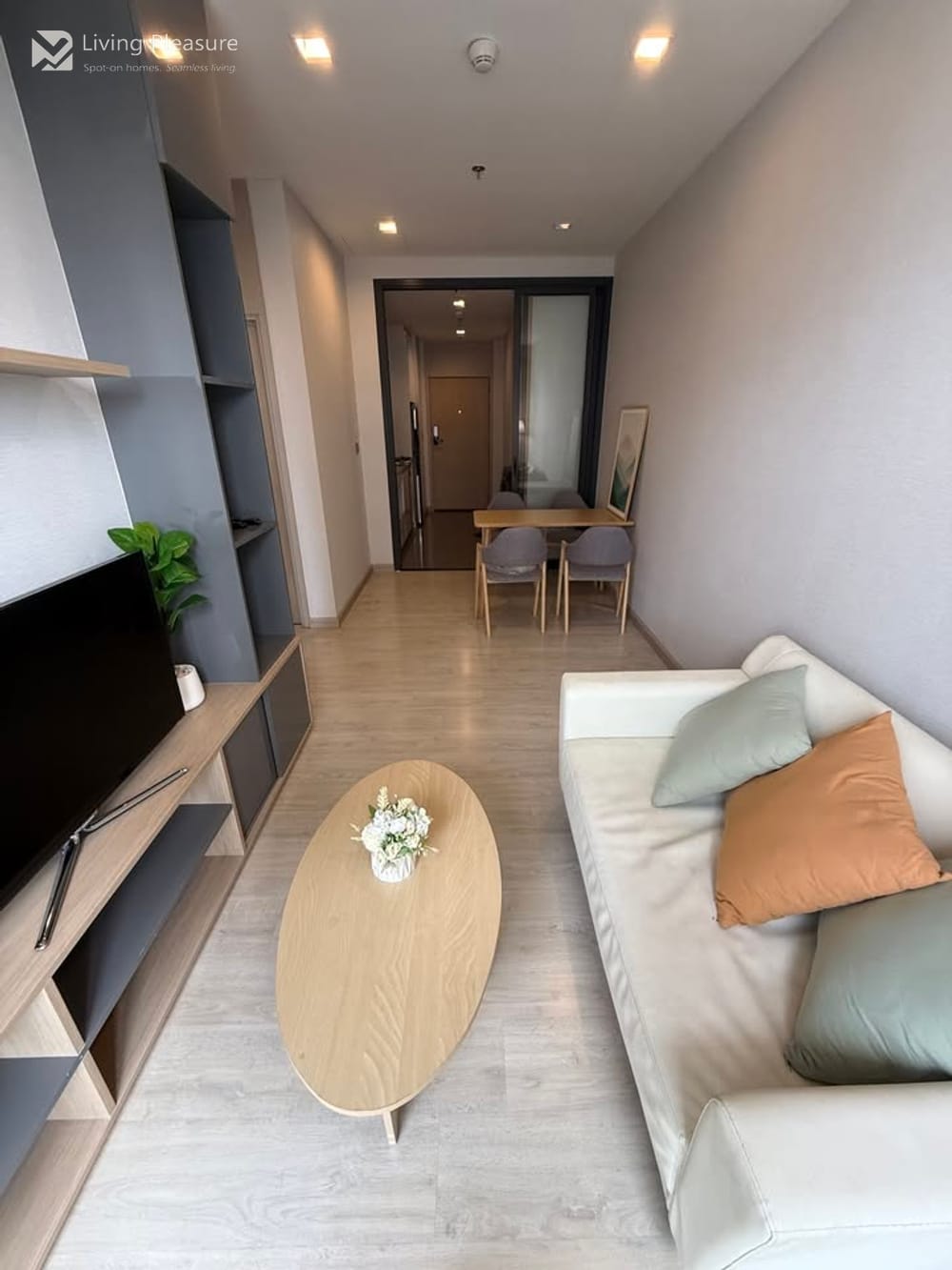 Pet-Friendly 2-Bedroom Condo for Rent at M Thonglor 10 7