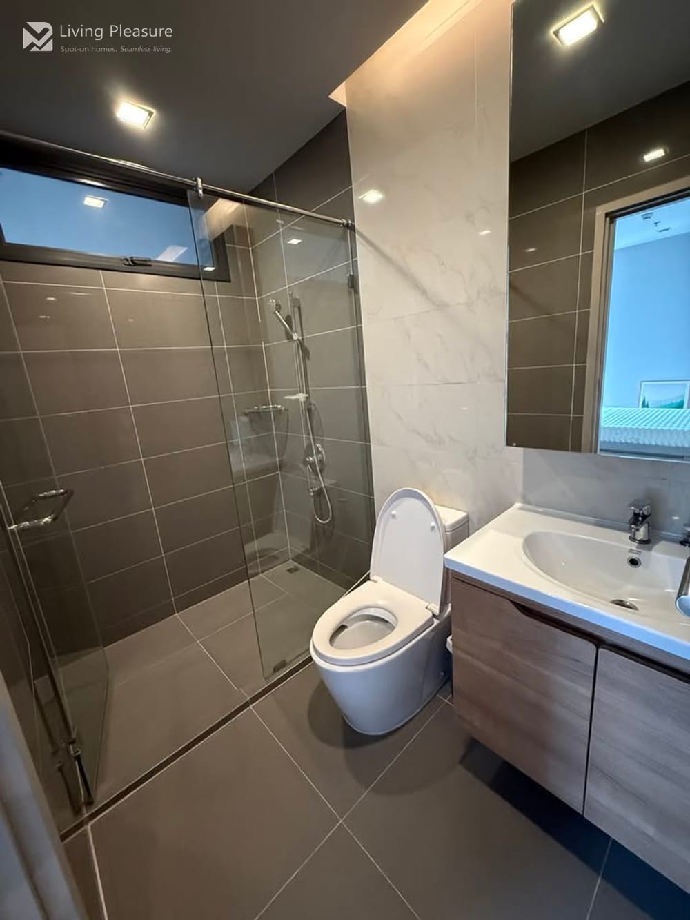 Pet-Friendly 2-Bedroom Condo for Rent at M Thonglor 10 9