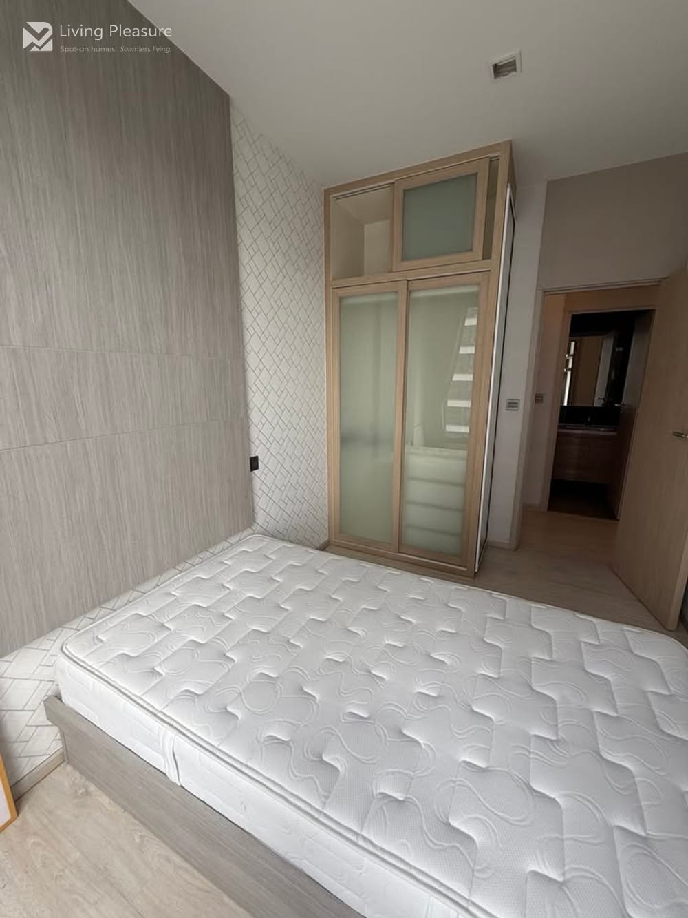 Pet-Friendly 2-Bedroom Condo for Rent at M Thonglor 10 10