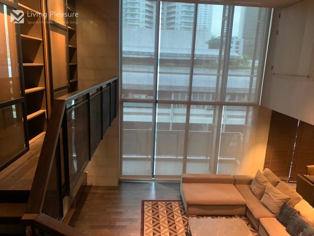 Spacious 3-Bedroom Duplex for Rent at Rende Sukhumvit 23, 0.4 km to MRT Sukhumvit 6