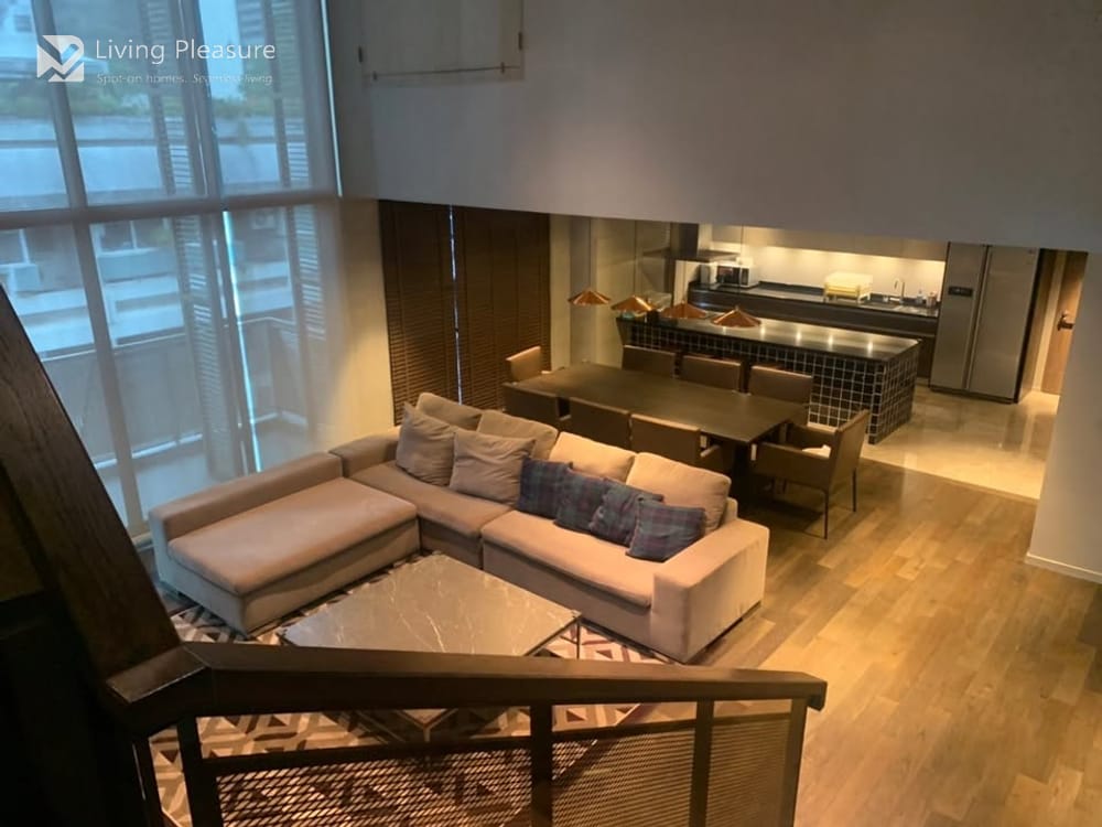 Spacious 3-Bedroom Duplex for Rent at Rende Sukhumvit 23, 0.4 km to MRT Sukhumvit 7