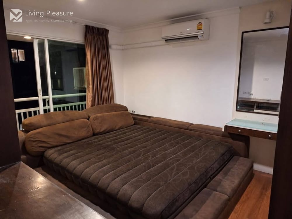 3 Bedroom Condo for Rent at Grand Park View - 0.7 km to MRT Sukhumvit 2