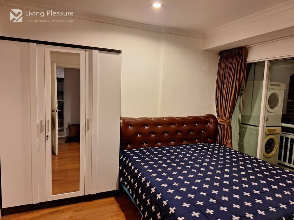 3 Bedroom Condo for Rent at Grand Park View - 0.7 km to MRT Sukhumvit 3