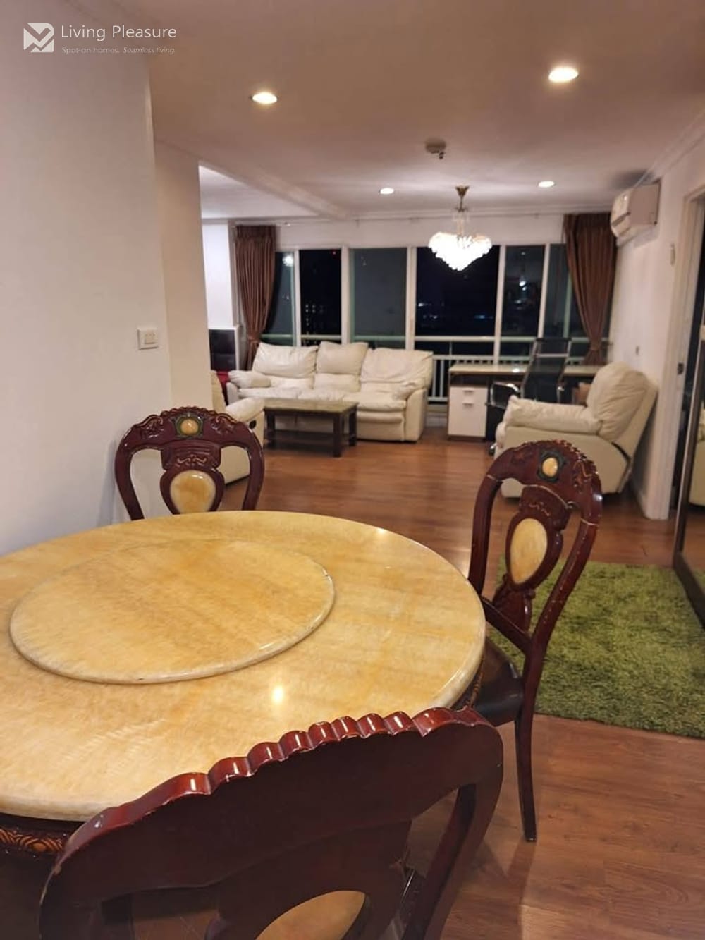 3 Bedroom Condo for Rent at Grand Park View - 0.7 km to MRT Sukhumvit 5